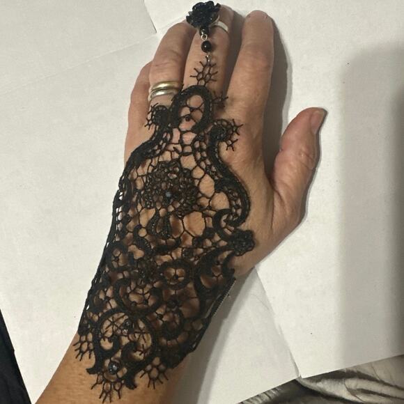 Fingerless Gloves Steampunk Women Bridal Bracelet Ring Set Short Floral Lace NWT - Picture 1 of 9